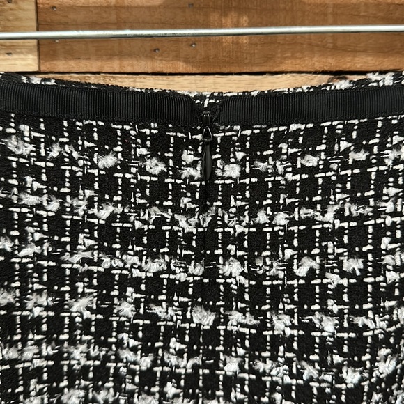 Talbots Women’s Professional/Office Black and White Pencil Skirt - Picture 4 of 5